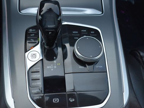 Used 2019 BMW X5 xDrive50i w/ Parking Assistance Package image 23