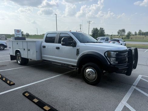 Used 2019 Ford F550 4x4 Crew Cab Super Duty image 4