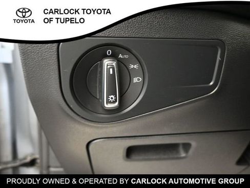 Used 2022 Volkswagen Tiguan SE R-Line image 19