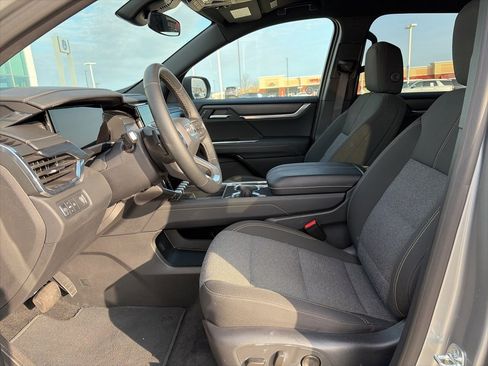 Used 2025 GMC Acadia Elevation image 15