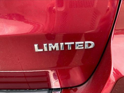 Used 2018 Jeep Grand Cherokee Limited AWD/4WD image 28