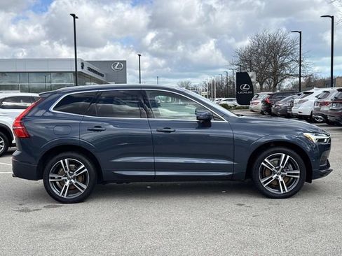 Used 2018 Volvo XC60 T6 Momentum w/ Convenience Package AWD/4WD image 4