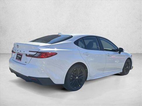 New 2026 Toyota Camry SE image 5