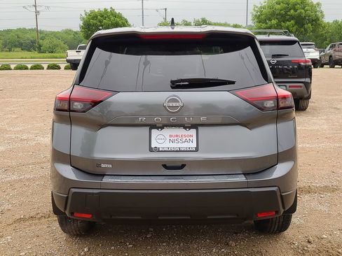 New 2026 Nissan Rogue SV FWD image 3
