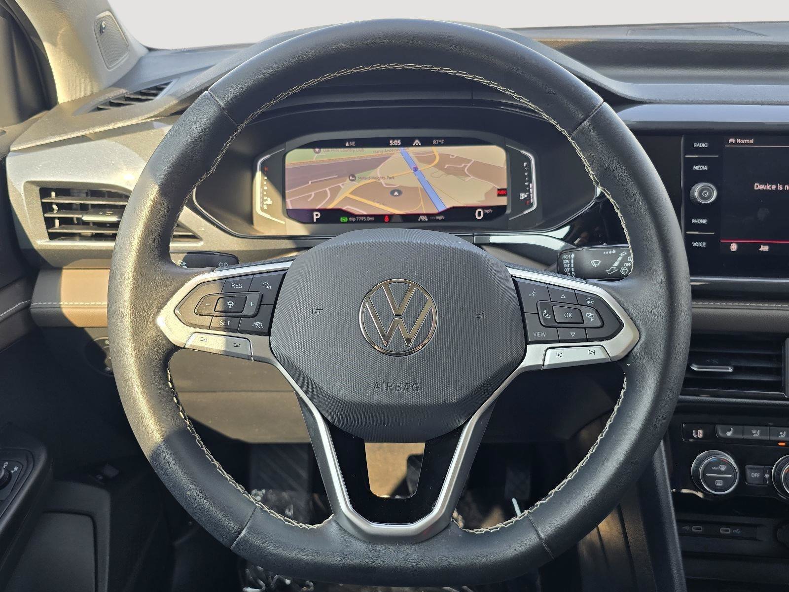 Certified 2023 Volkswagen Taos SEL AWD/4WD image 11
