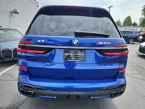 Used 2025 BMW X7 M60i image 19