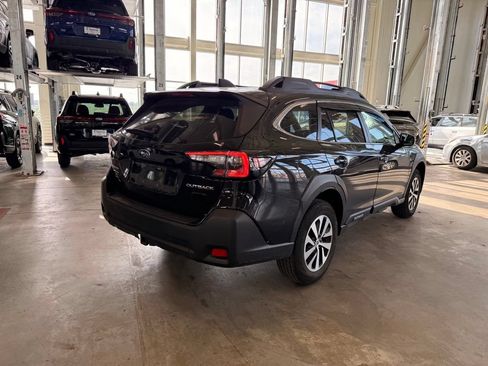 Certified 2024 Subaru Outback Premium AWD/4WD image 3