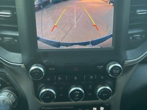 Used 2019 RAM 1500 Laramie image 12