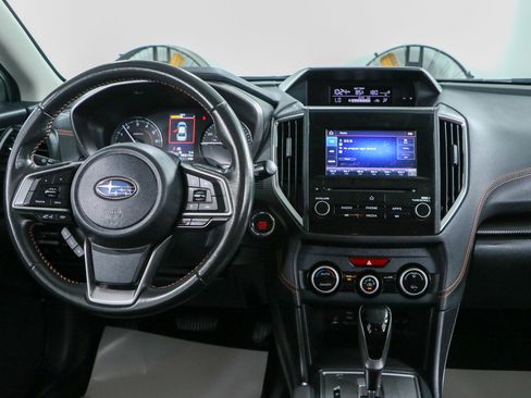 Used 2020 Subaru Crosstrek 2.0i Premium w/ Moonroof Package 1 AWD/4WD image 17
