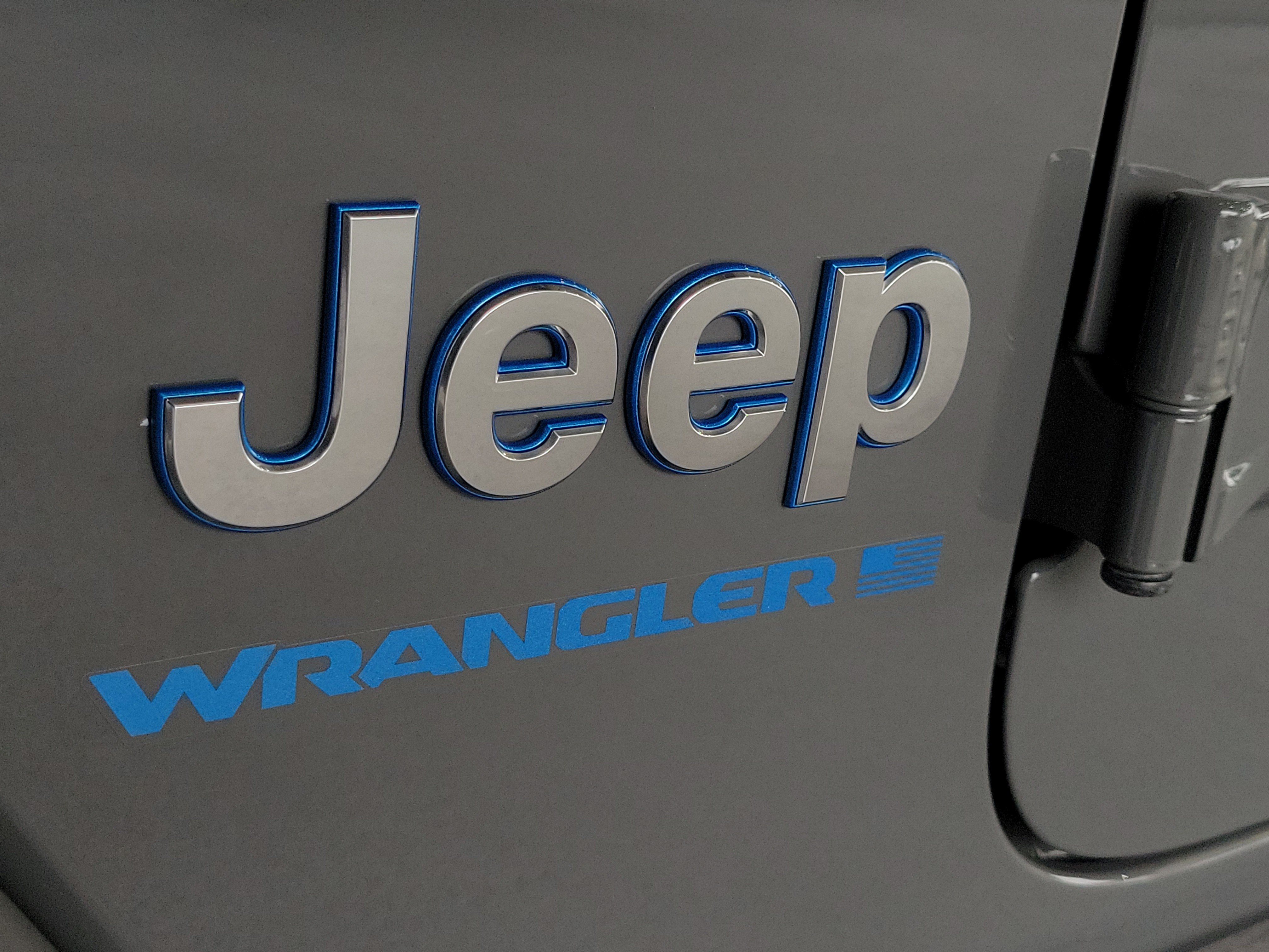 Certified 2023 Jeep Wrangler Unlimited Sahara w/ Cold Weather Group AWD/4WD image 6