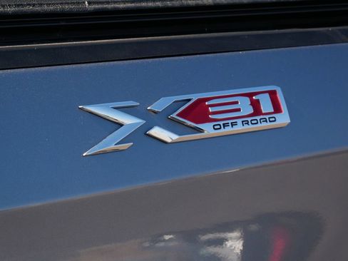 Used 2019 GMC Sierra 1500 SLT w/ SLT Premium Package AWD/4WD image 10