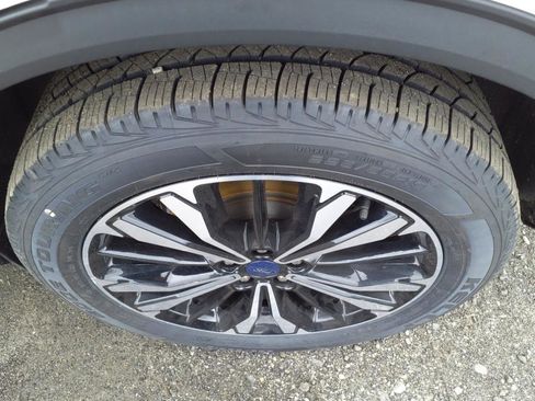 Used 2022 Ford Escape SEL w/ SEL Stealth AWD Package image 9