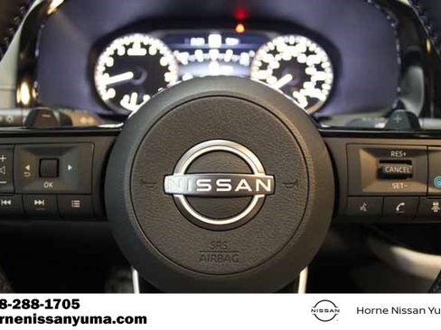 New 2025 Nissan Pathfinder SL image 10