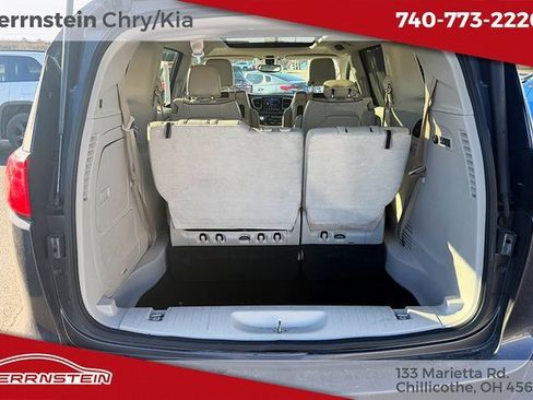 Used 2018 Chrysler Pacifica Limited w/ Tire & Wheel Group image 24