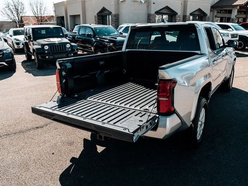 Used 2026 Toyota Tacoma SR5 image 39