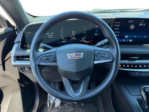 Used 2024 Cadillac XT4 Premium Luxury AWD/4WD image 12
