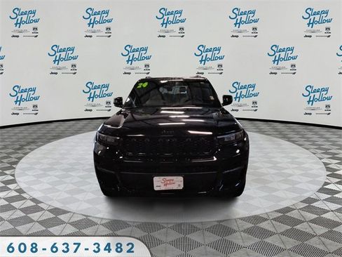 Used 2024 Jeep Grand Cherokee L Limited w/ Luxury Tech Group II image 2