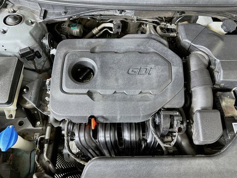 Used 2015 Hyundai Sonata Sport w/ Option Group 03 FWD image 31