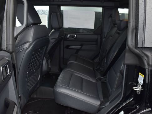 New 2025 Ford Bronco Badlands AWD/4WD image 11