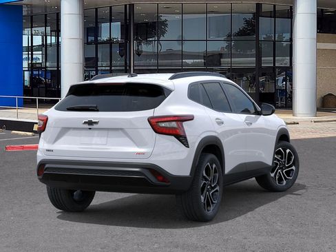 New 2026 Chevrolet Trax RS w/ Sunroof Package image 4