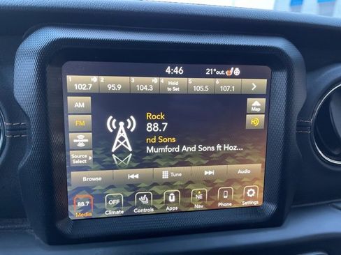 Used 2022 Jeep Wrangler Unlimited Sahara w/ Cold Weather Group image 11