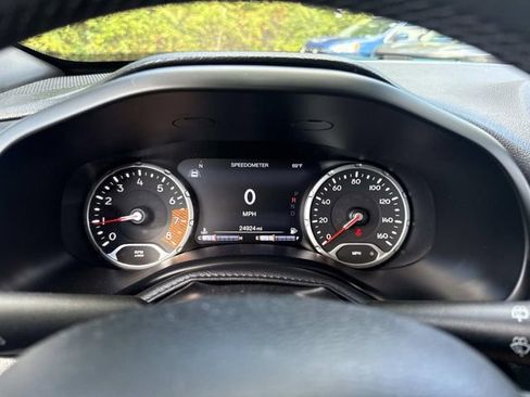 Used 2021 Jeep Renegade Latitude image 34