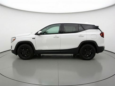 Used 2024 GMC Terrain SLE FWD image 5