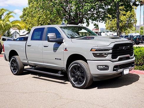 New 2026 RAM 2500 Laramie AWD/4WD image 6