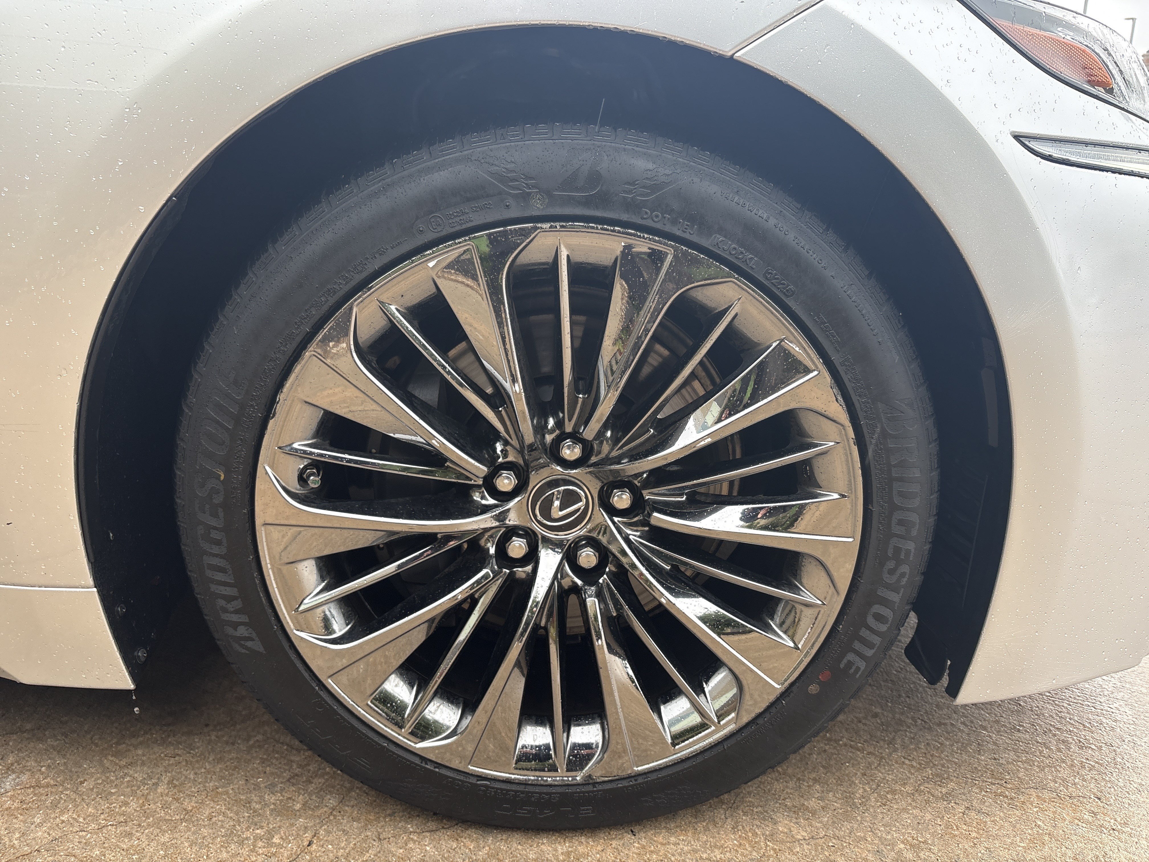 Used 2018 Lexus LS 500 AWD w/ Luxury Package image 13