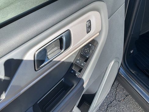 Used 2025 Ford Explorer ST image 52