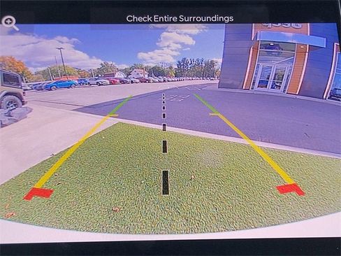 New 2025 Jeep Grand Cherokee Altitude image 6