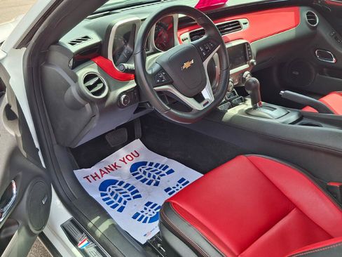 Used 2015 Chevrolet Camaro SS w/ Commemorative Special Edition RWD image 7