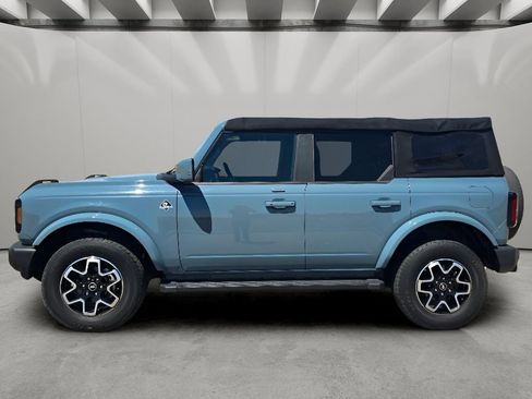 Used 2022 Ford Bronco Outer Banks AWD/4WD image 2