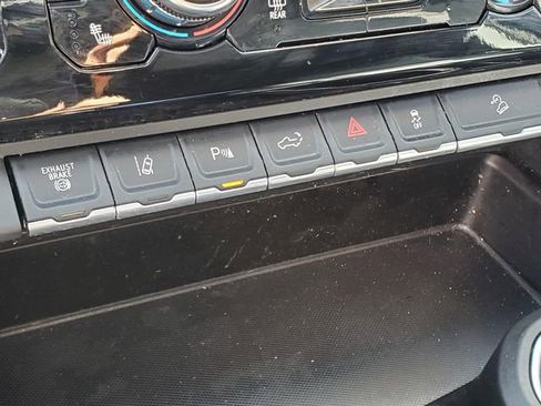 Used 2024 GMC Sierra 2500 Denali w/ Denali Reserve Package image 27