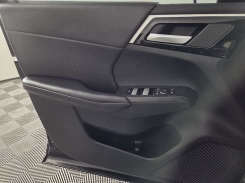 Used 2023 Mitsubishi Outlander SE FWD image 19