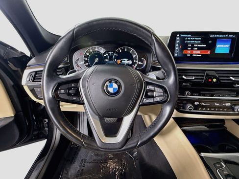 Used 2018 BMW 530i w/ Premium Package RWD image 13