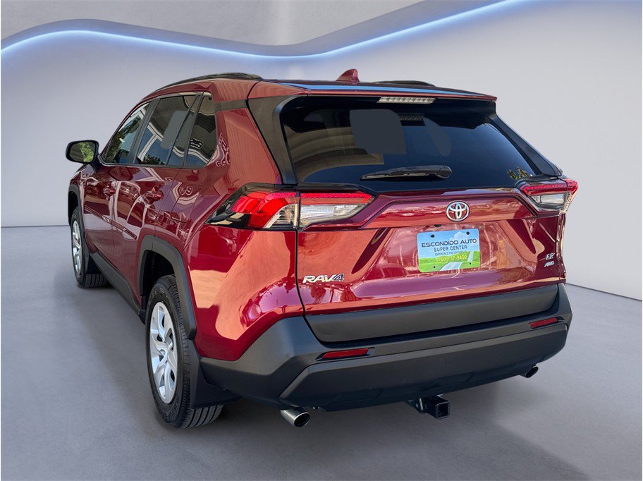 Used 2021 Toyota RAV4 LE AWD/4WD image 4