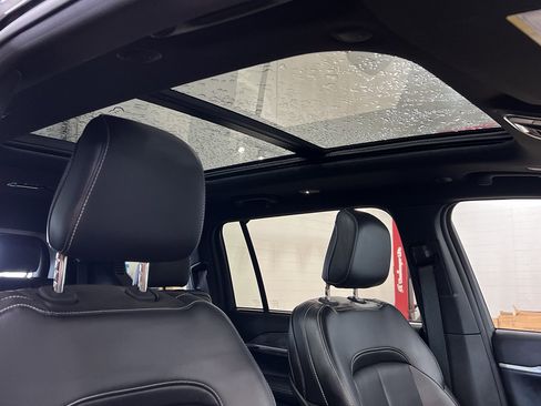 Used 2024 Jeep Grand Cherokee L Limited w/ Luxury Tech Group II image 29