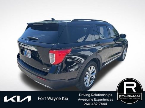 Used 2021 Ford Explorer XLT w/ Equipment Group 202A AWD/4WD image 6
