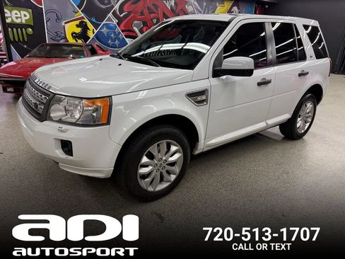 Used 2011 Land Rover LR2 HSE AWD/4WD image 1