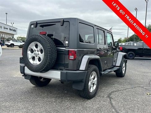 Used 2014 Jeep Wrangler Unlimited Sahara image 8
