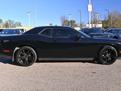 Used 2018 Dodge Challenger SXT w/ Blacktop Package image 16