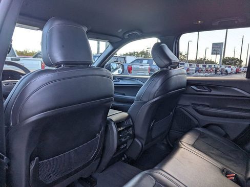 Used 2023 Jeep Grand Cherokee Altitude image 19