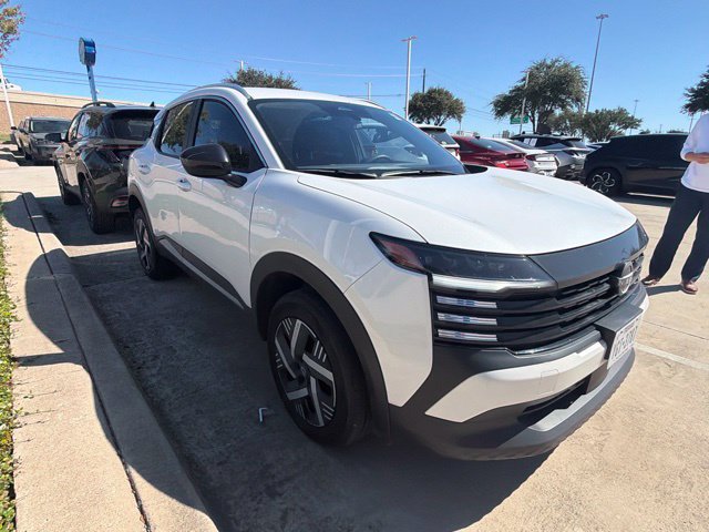 Used 2026 Nissan Kicks SV FWD image 4