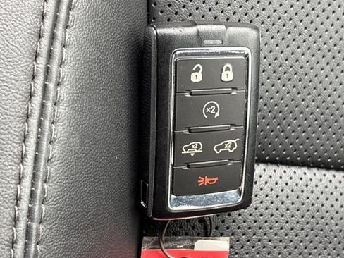 Used 2023 Jeep Wagoneer Series III w/ Premium Group I AWD/4WD image 50