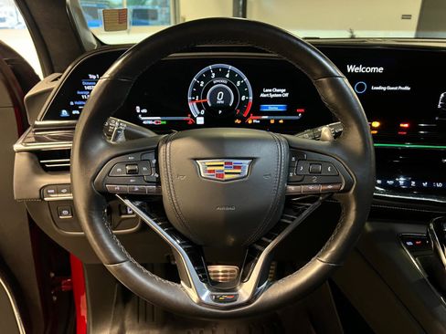 Used 2023 Cadillac Escalade V AWD/4WD image 11