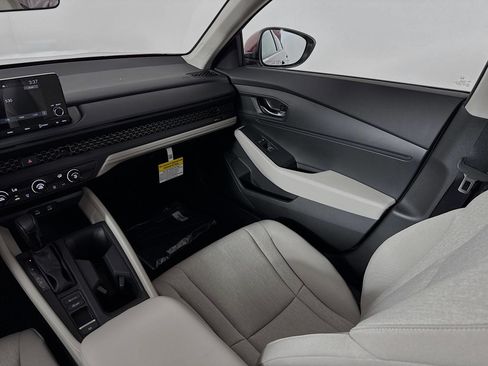 New 2025 Honda Accord LX image 25