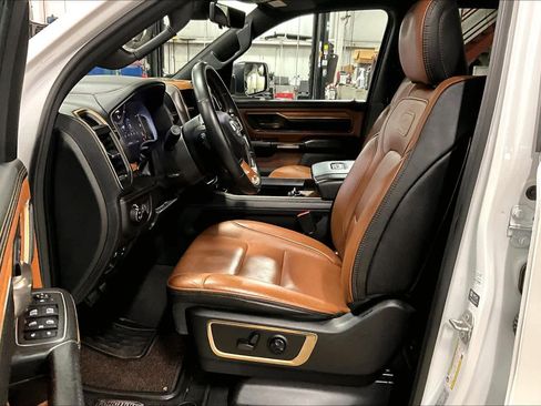 Used 2023 RAM 1500 Limited image 9