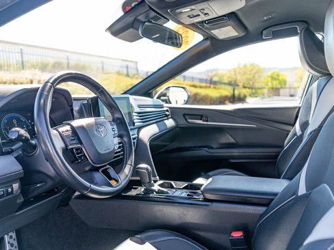 Certified 2025 Toyota Camry SE FWD image 17