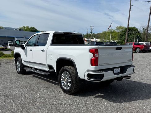 Certified 2024 Chevrolet Silverado 2500 High Country w/ Technology Package AWD/4WD image 4